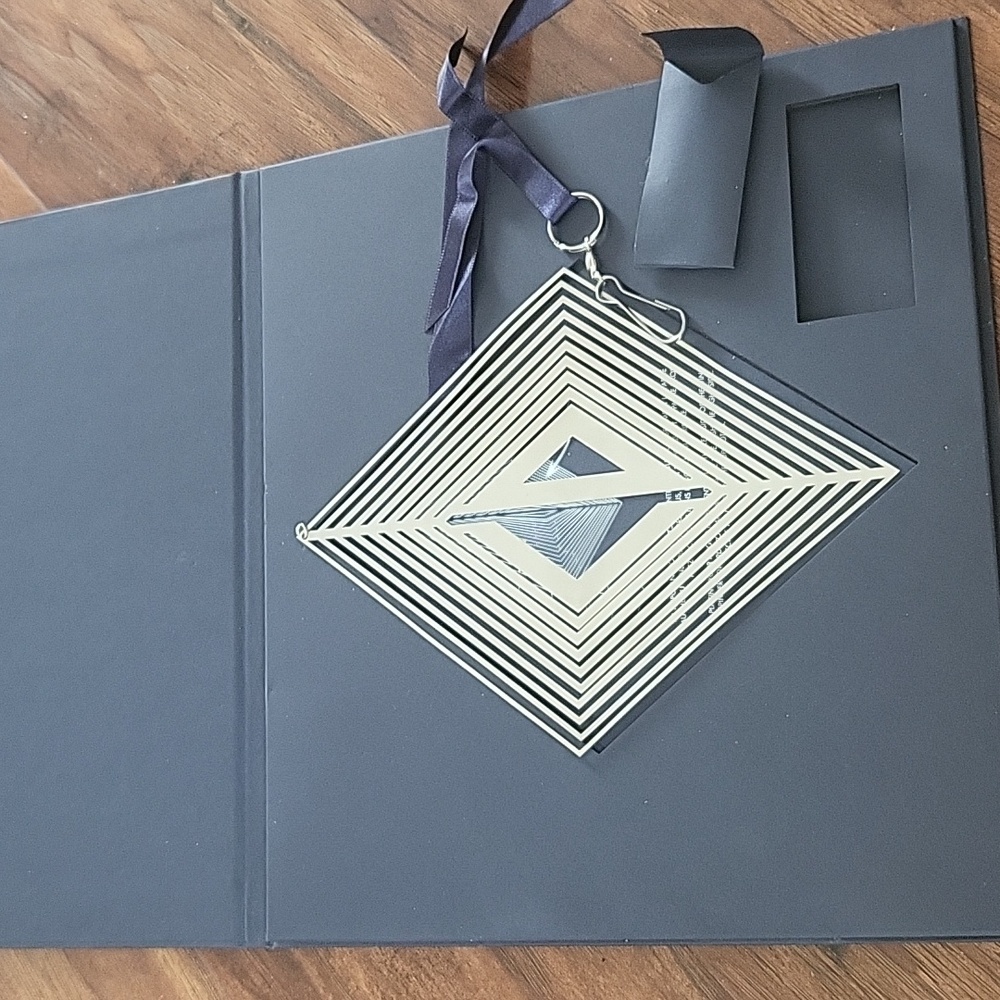 Dior ornament